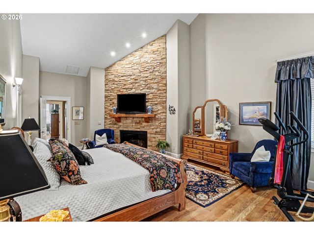 2727 Nw OLD FARM Ave, Salem, OR 97304