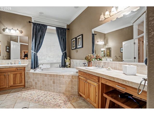 2727 Nw OLD FARM Ave, Salem, OR 97304