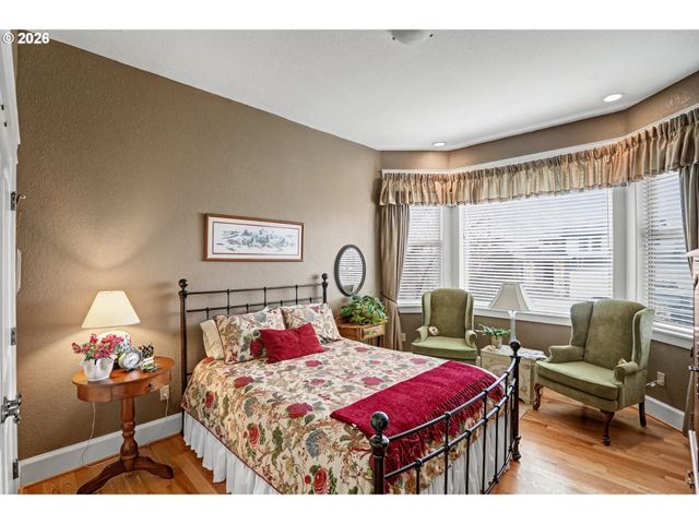 2727 Nw OLD FARM Ave, Salem, OR 97304