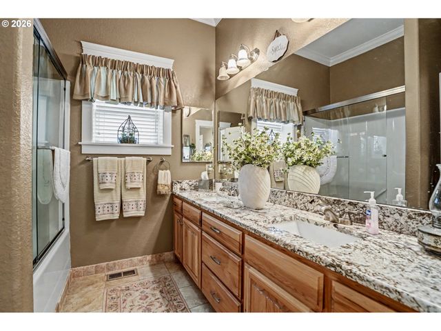 2727 Nw OLD FARM Ave, Salem, OR 97304