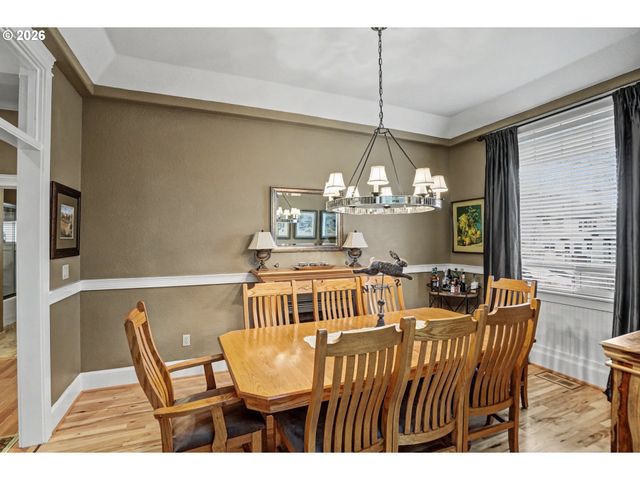 2727 Nw OLD FARM Ave, Salem, OR 97304