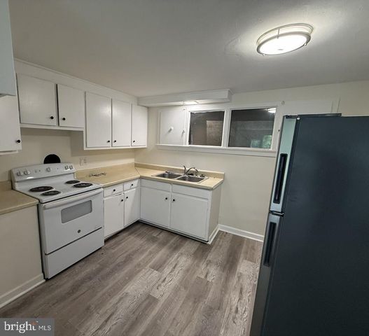 6000 CHAMBERS HILL RD, Harrisburg, PA 17111