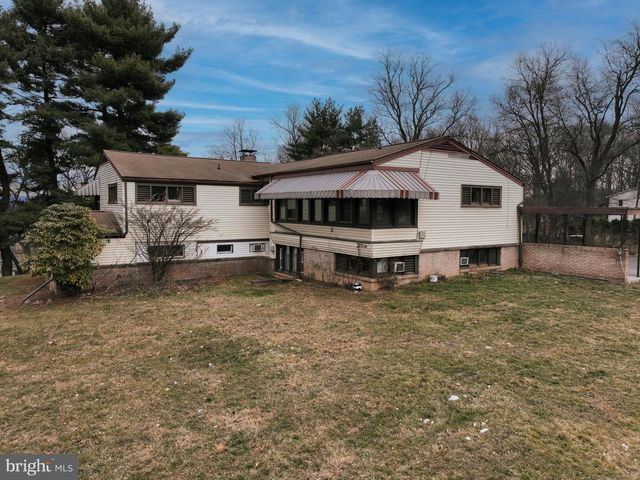 6000 CHAMBERS HILL RD, Harrisburg, PA 17111