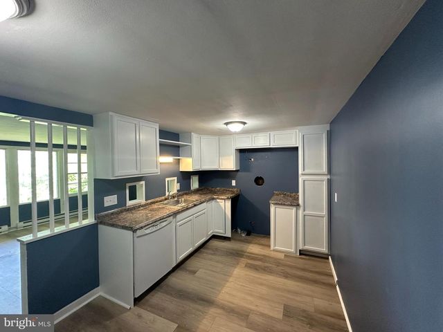 6000 CHAMBERS HILL RD, Harrisburg, PA 17111