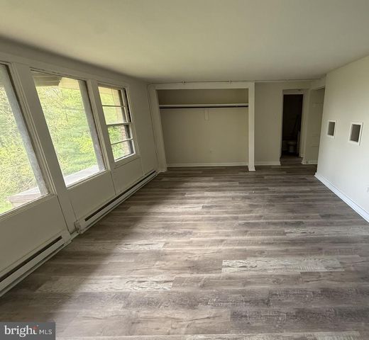 6000 CHAMBERS HILL RD, Harrisburg, PA 17111