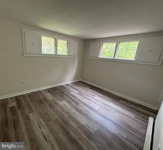 6000 CHAMBERS HILL RD, Harrisburg, PA 17111