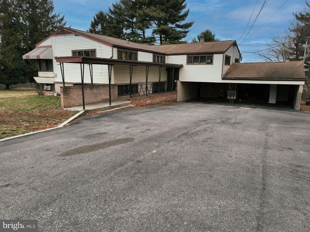 6000 CHAMBERS HILL RD, Harrisburg, PA 17111