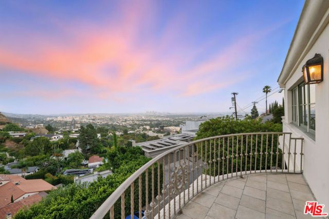 1675 Woods Drive, Los Angeles, CA 90069