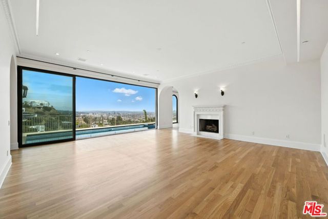 1675 Woods Drive, Los Angeles, CA 90069