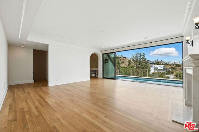 1675 Woods Drive, Los Angeles, CA 90069