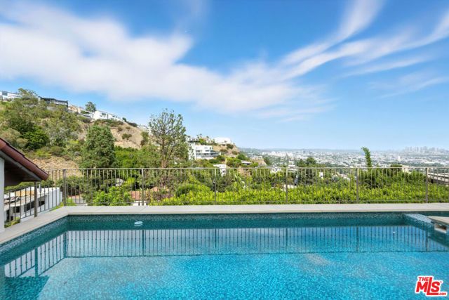 1675 Woods Drive, Los Angeles, CA 90069