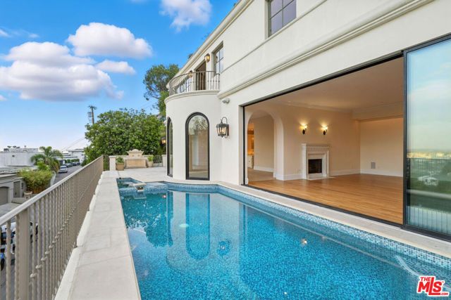 1675 Woods Drive, Los Angeles, CA 90069