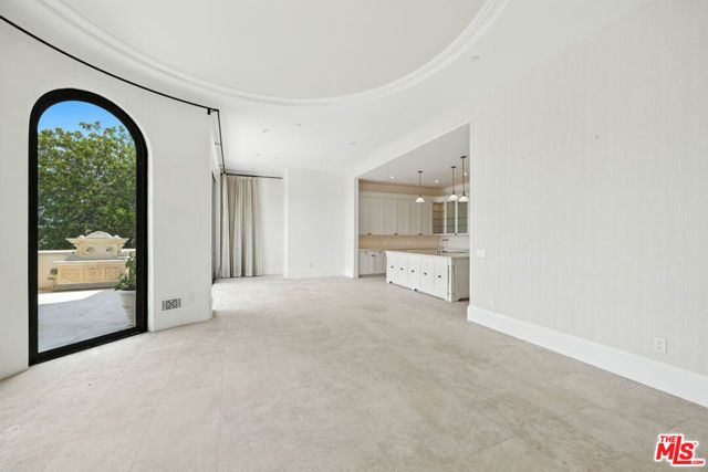 1675 Woods Drive, Los Angeles, CA 90069