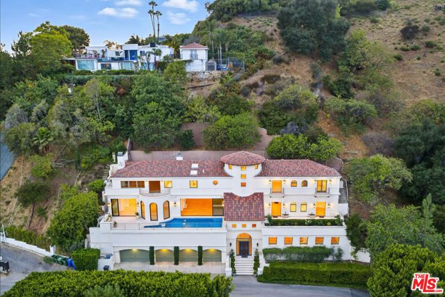 1675 Woods Drive, Los Angeles, CA 90069