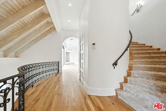 1675 Woods Drive, Los Angeles, CA 90069