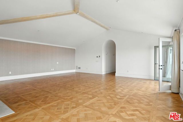 1675 Woods Drive, Los Angeles, CA 90069