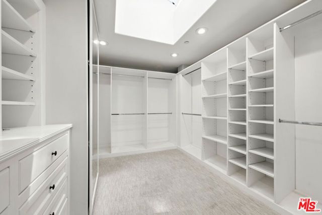 1675 Woods Drive, Los Angeles, CA 90069