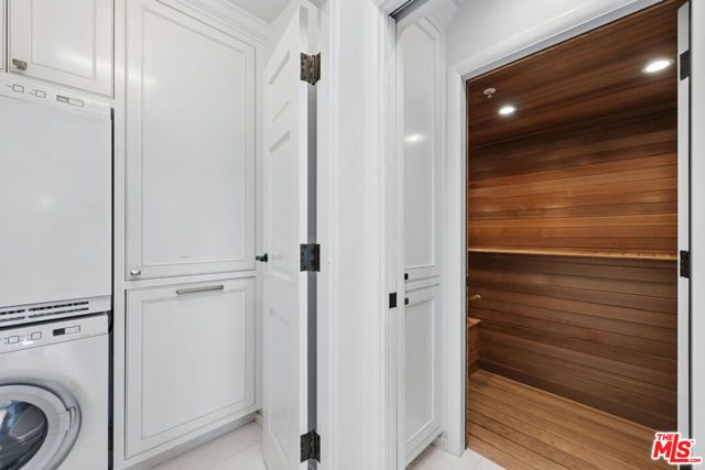 1675 Woods Drive, Los Angeles, CA 90069