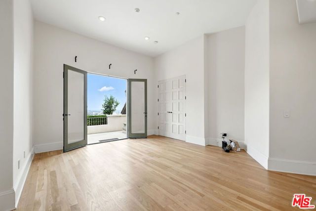 1675 Woods Drive, Los Angeles, CA 90069