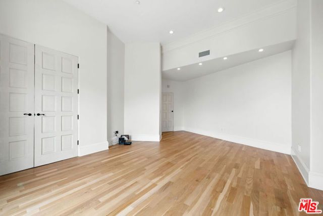 1675 Woods Drive, Los Angeles, CA 90069