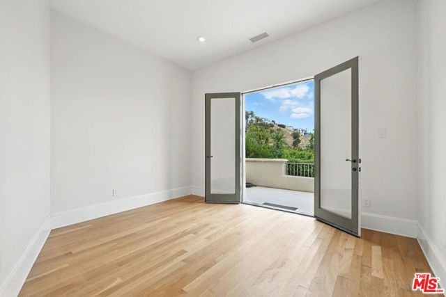 1675 Woods Drive, Los Angeles, CA 90069