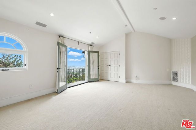 1675 Woods Drive, Los Angeles, CA 90069