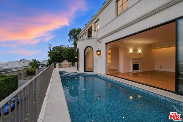 1675 Woods Drive, Los Angeles, CA 90069