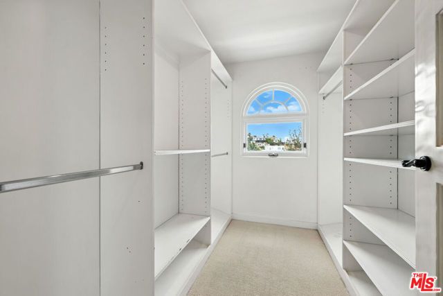 1675 Woods Drive, Los Angeles, CA 90069