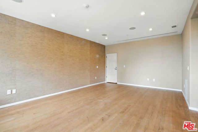 1675 Woods Drive, Los Angeles, CA 90069