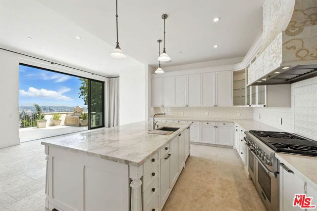 1675 Woods Drive, Los Angeles, CA 90069