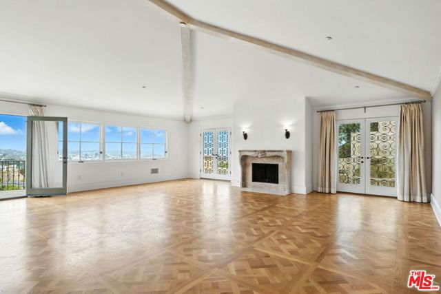 1675 Woods Drive, Los Angeles, CA 90069