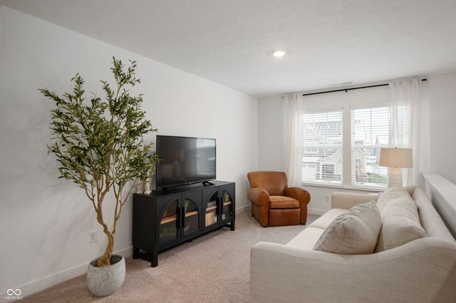 17320 Hanningfield Way, Westfield, IN 46074