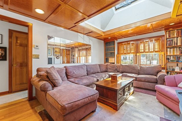 6 Ramsdell 4, Boston, MA 02131