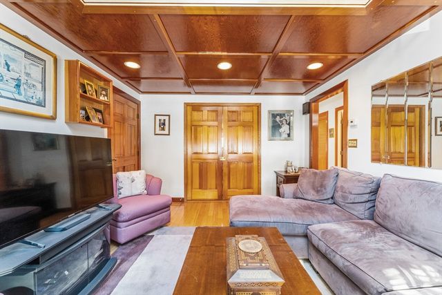 6 Ramsdell 4, Boston, MA 02131