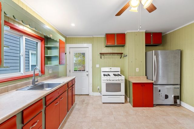 105 Centennial Ave, Gloucester, MA 01930