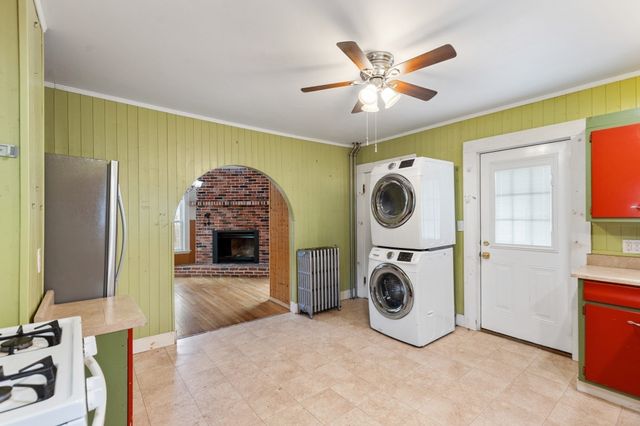 105 Centennial Ave, Gloucester, MA 01930