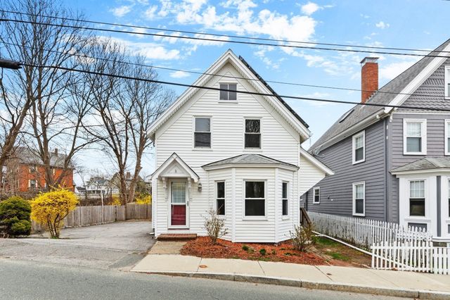 105 Centennial Ave, Gloucester, MA 01930