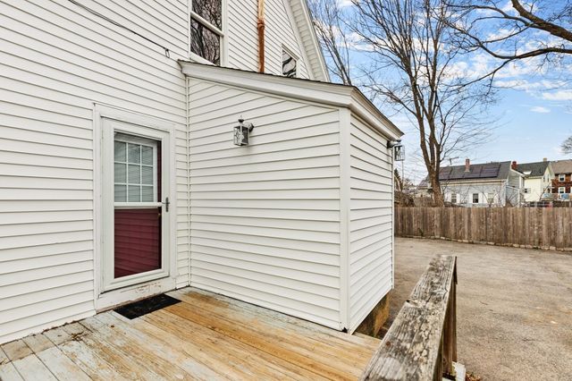 105 Centennial Ave, Gloucester, MA 01930