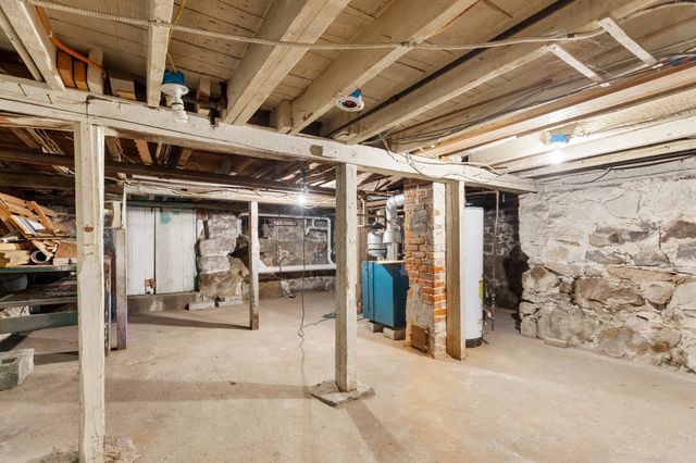 105 Centennial Ave, Gloucester, MA 01930