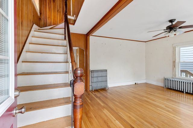 105 Centennial Ave, Gloucester, MA 01930