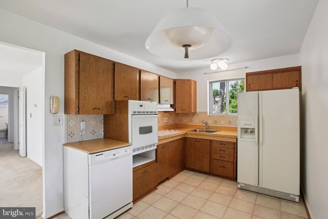 5501 DAYBREAK TER, Baltimore, MD 21206