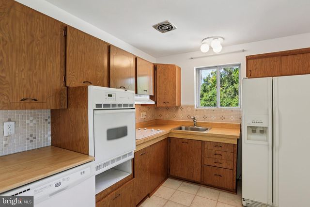 5501 DAYBREAK TER, Baltimore, MD 21206