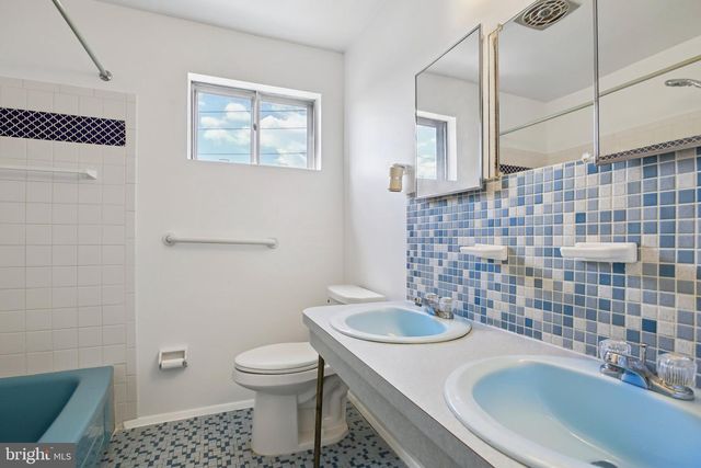 5501 DAYBREAK TER, Baltimore, MD 21206