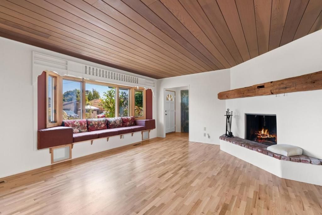 Image 4 of property listing at 215 Lamanda Drive, Aptos, CA 95003