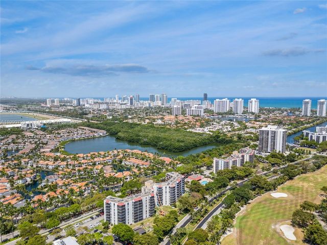 3101 N Country Club Dr 102, Aventura, FL 33180