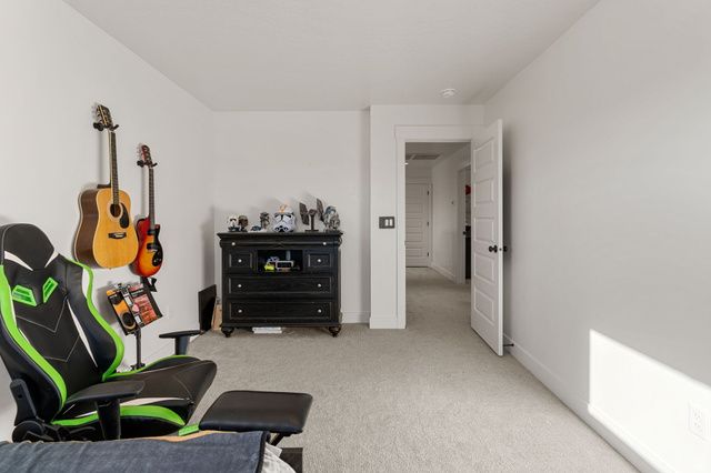 6181 S WHITE BEE CIR, St. George, UT 84790