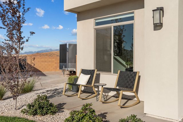 6181 S WHITE BEE CIR, St. George, UT 84790