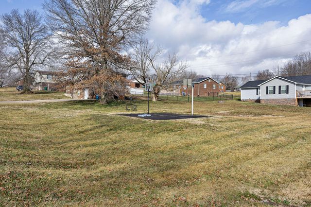 613 E 3rd Street, Perryville, KY 40468
