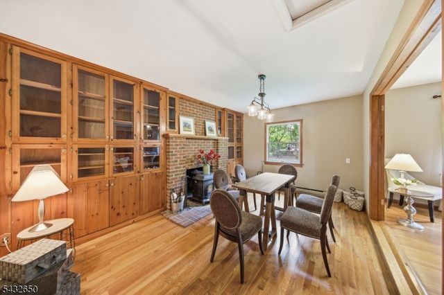 3 Lew May Dr, Andover Twp., NJ 07860