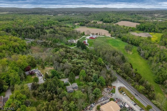 3 Lew May Dr, Andover Twp., NJ 07860